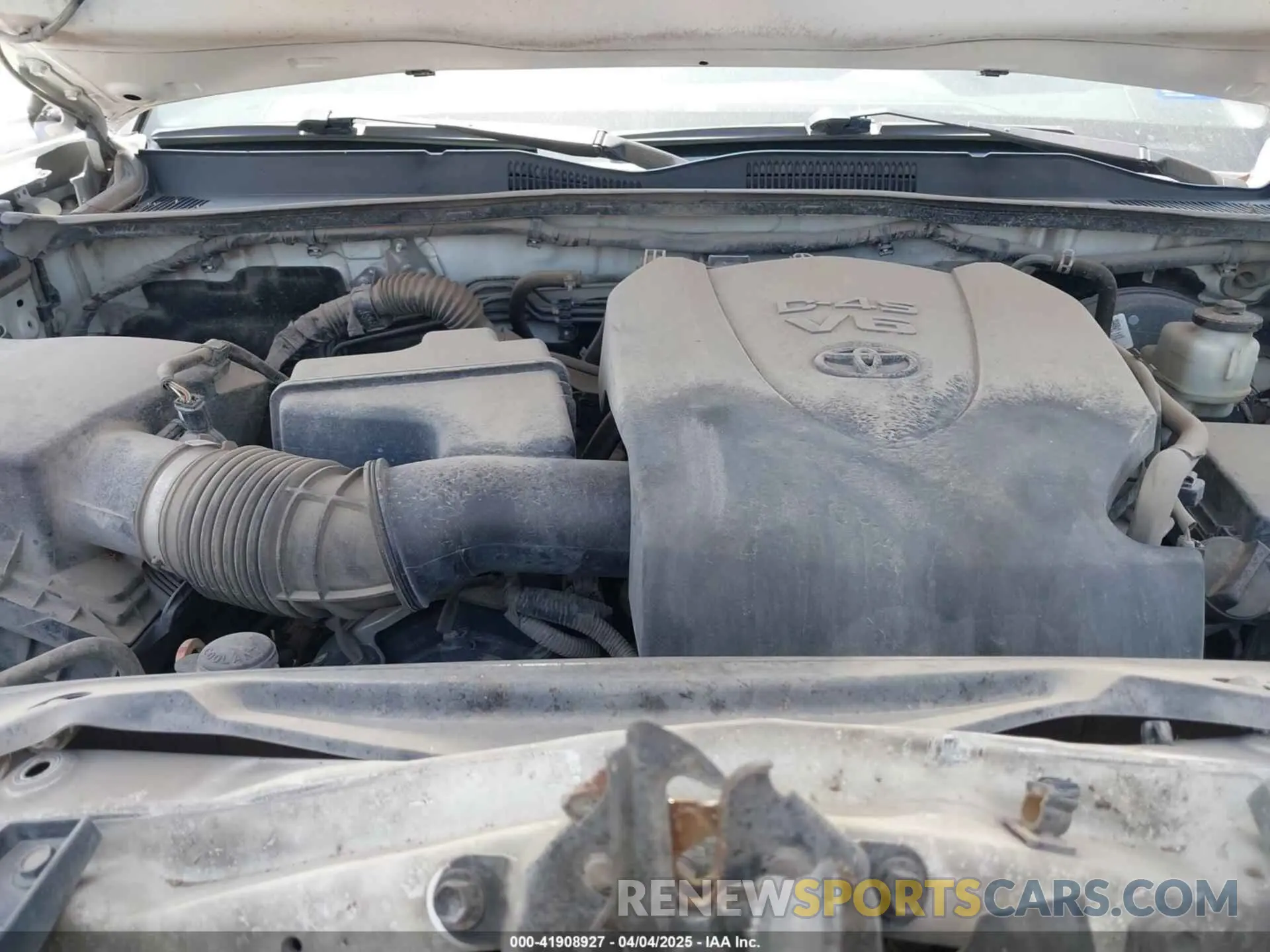 10 Photograph of a damaged car 5TFAZ5CN6KX076072 TOYOTA TACOMA 2019