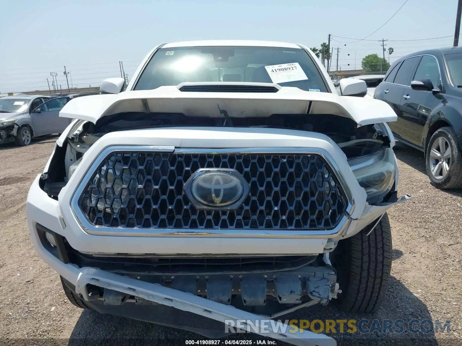 12 Photograph of a damaged car 5TFAZ5CN6KX076072 TOYOTA TACOMA 2019