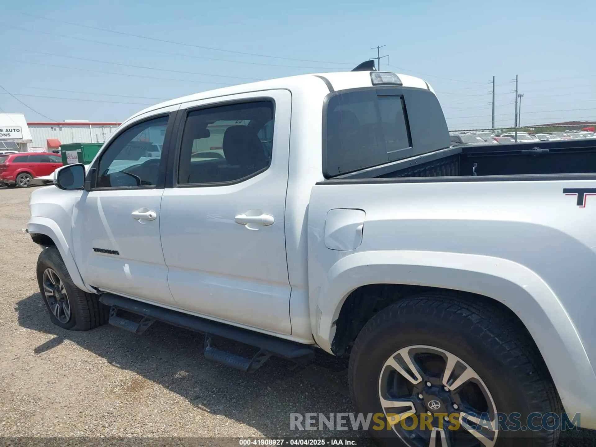 14 Photograph of a damaged car 5TFAZ5CN6KX076072 TOYOTA TACOMA 2019