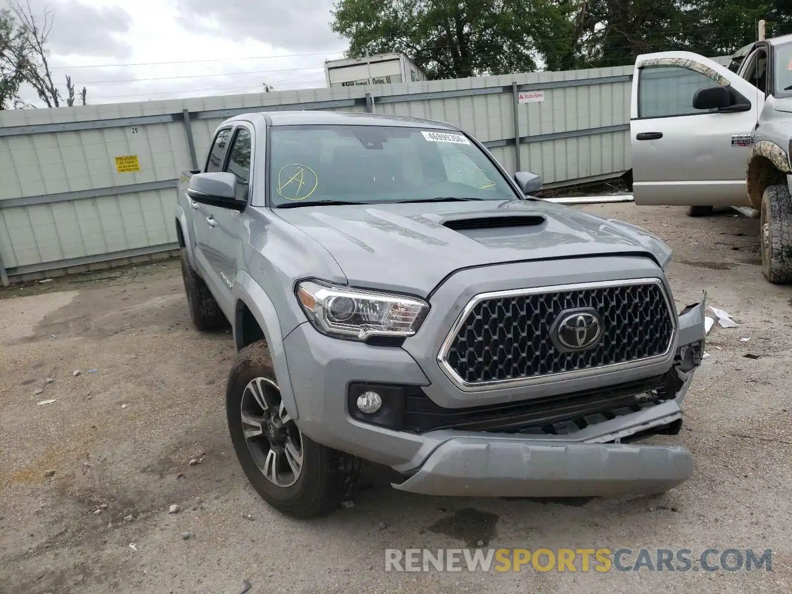 1 Photograph of a damaged car 5TFAZ5CN6KX076606 TOYOTA TACOMA 2019