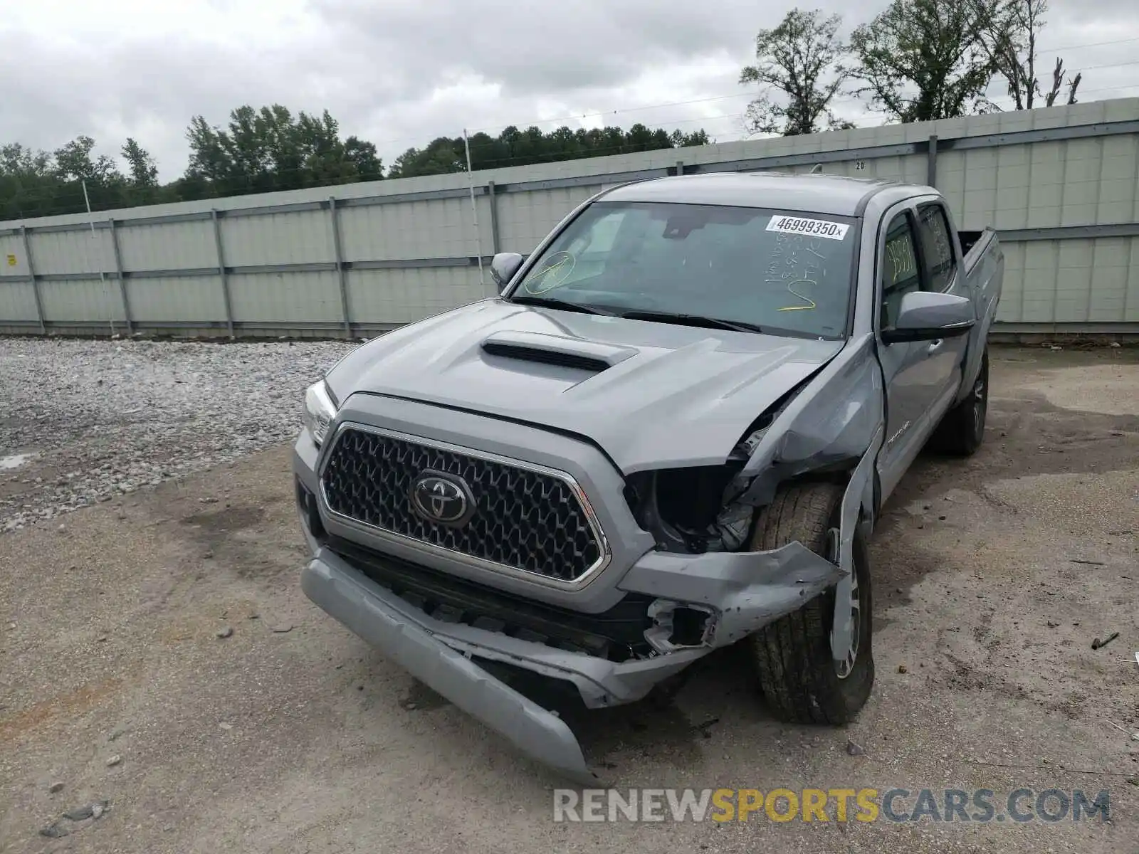 2 Photograph of a damaged car 5TFAZ5CN6KX076606 TOYOTA TACOMA 2019