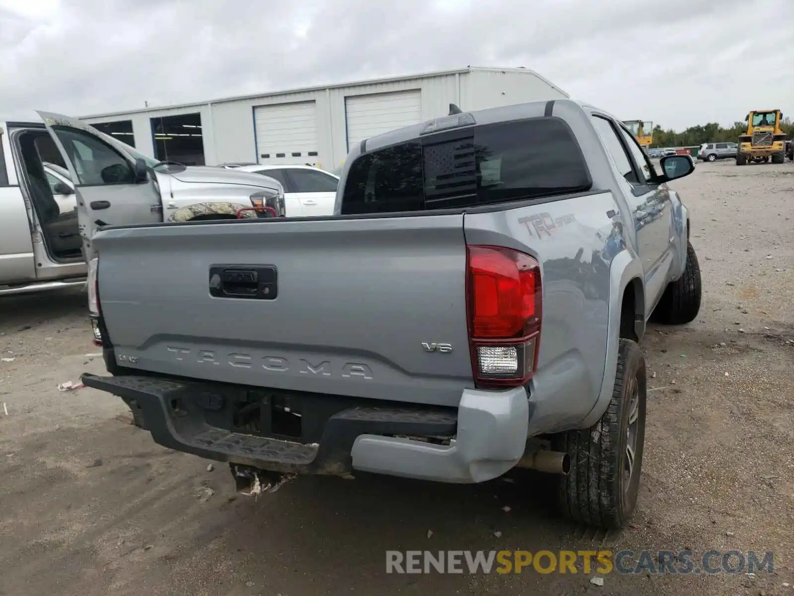 4 Photograph of a damaged car 5TFAZ5CN6KX076606 TOYOTA TACOMA 2019