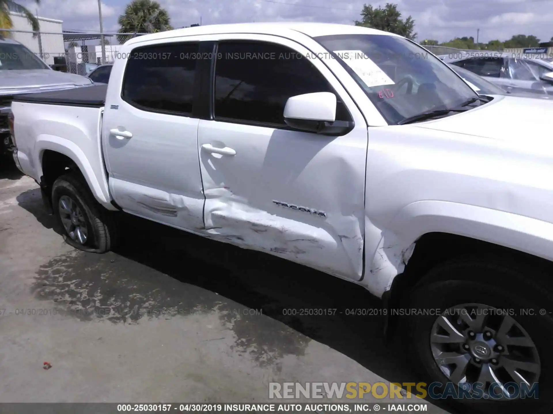 6 Photograph of a damaged car 5TFAZ5CN6KX078601 TOYOTA TACOMA 2019