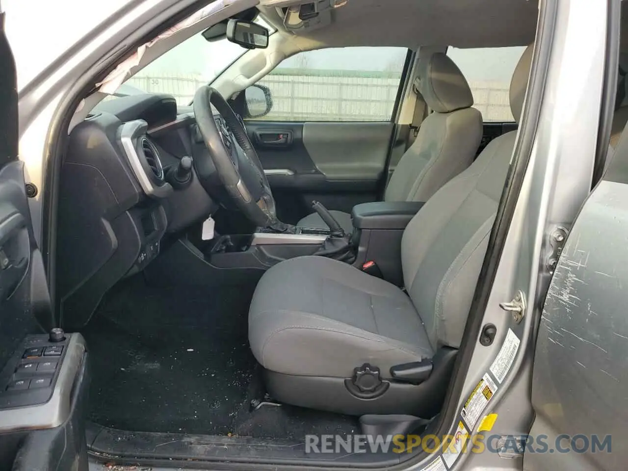 7 Photograph of a damaged car 5TFAZ5CN6KX079649 TOYOTA TACOMA 2019