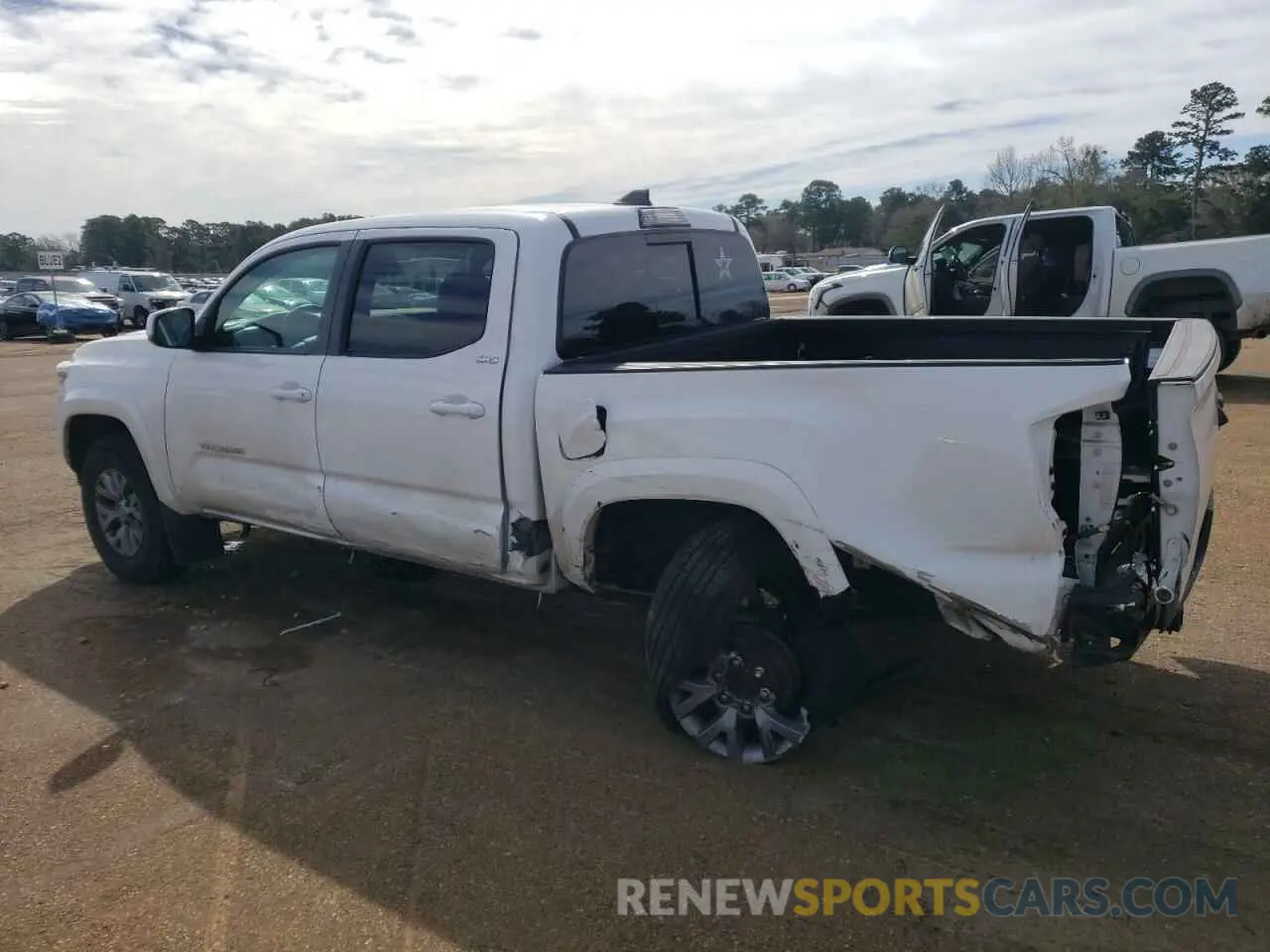 2 Photograph of a damaged car 5TFAZ5CN6KX082597 TOYOTA TACOMA 2019