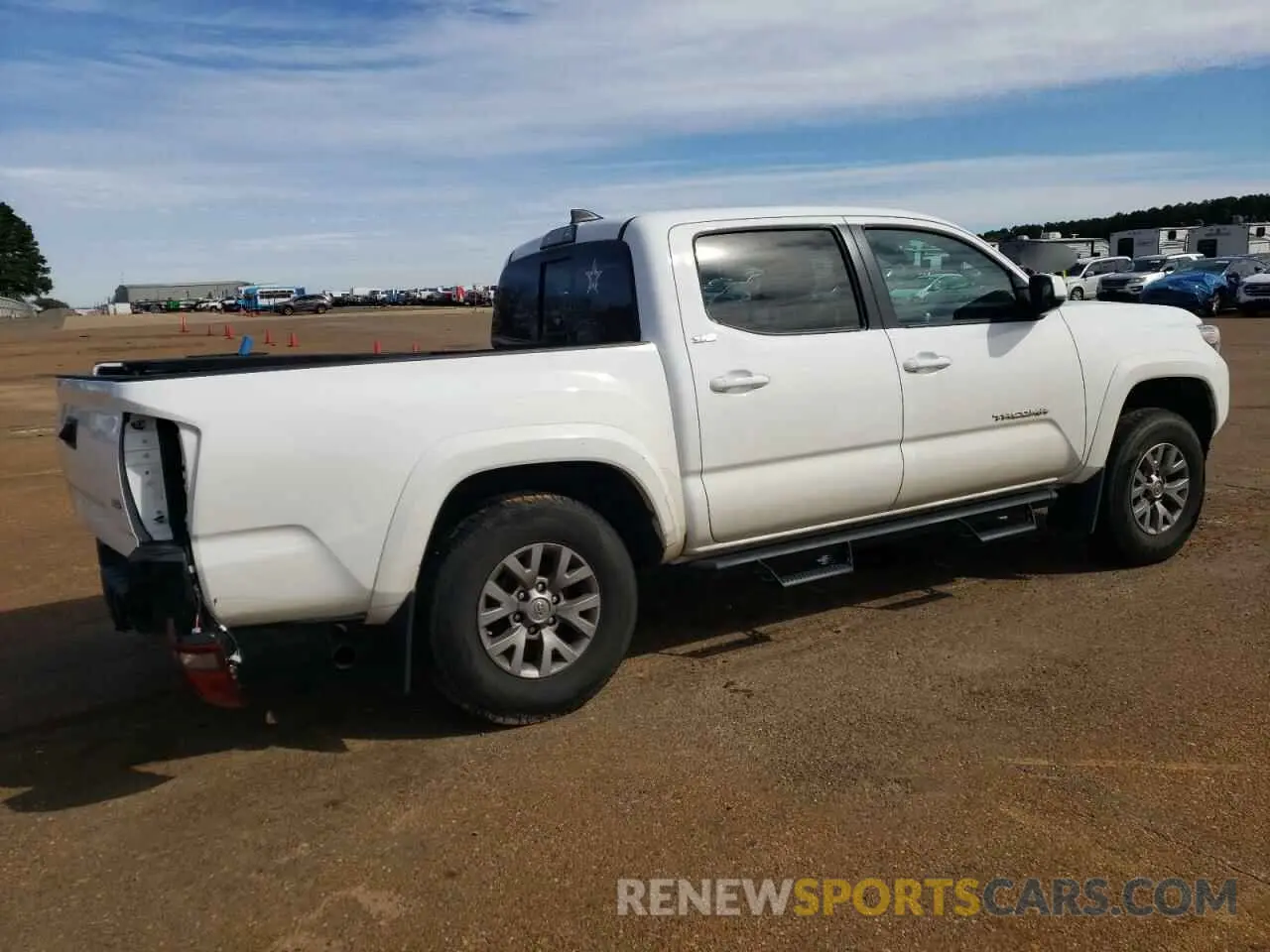 3 Photograph of a damaged car 5TFAZ5CN6KX082597 TOYOTA TACOMA 2019