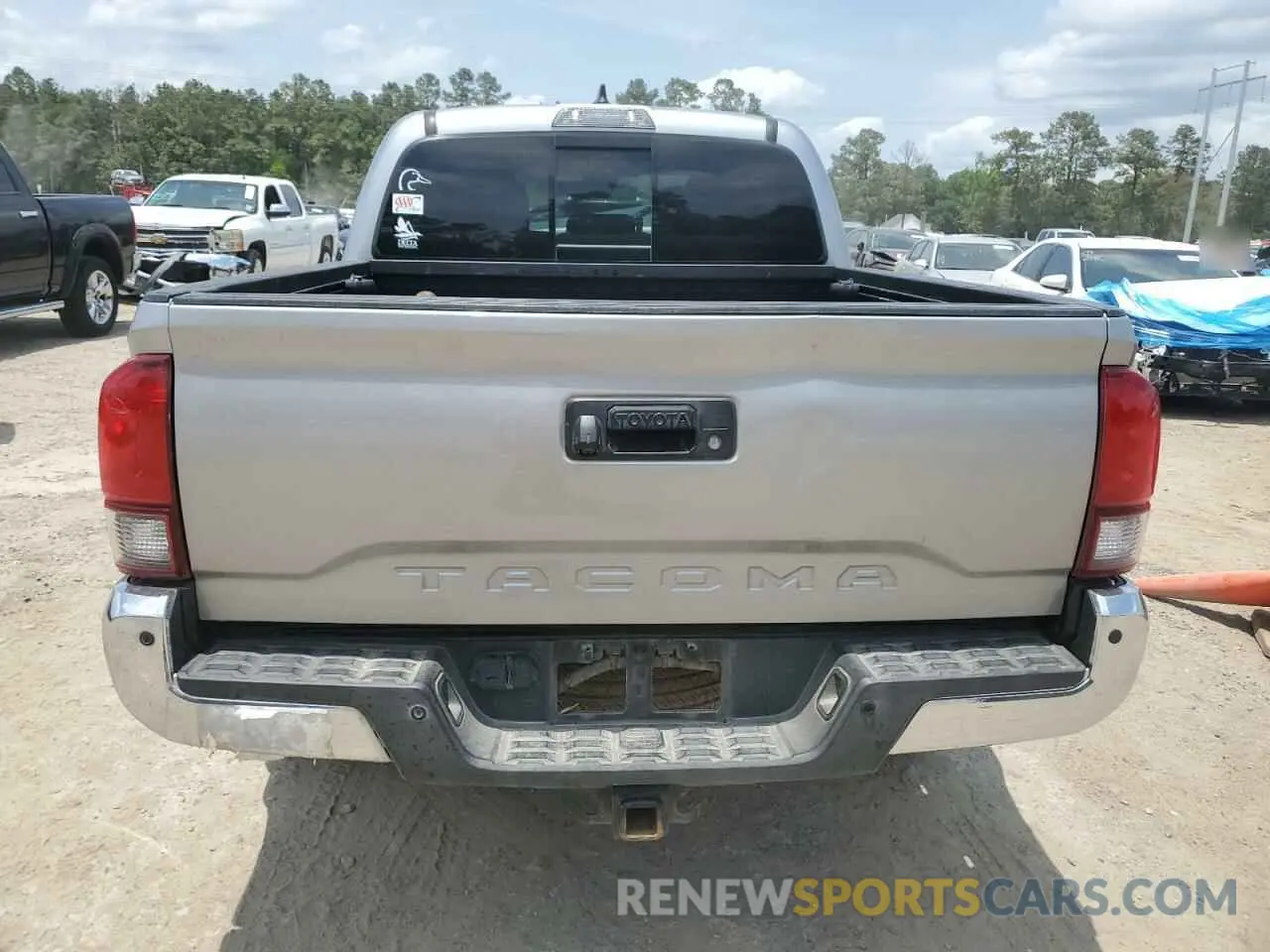 6 Photograph of a damaged car 5TFAZ5CN7KX071723 TOYOTA TACOMA 2019