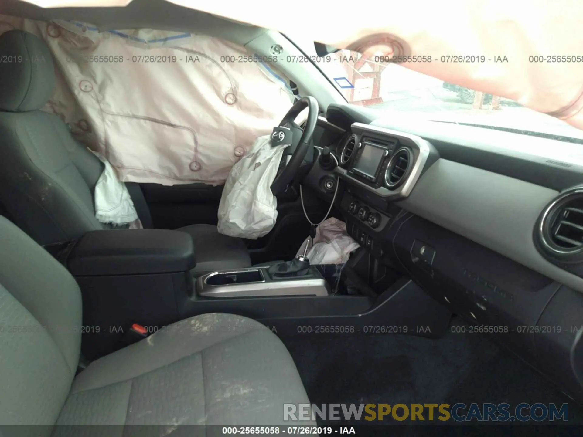 5 Photograph of a damaged car 5TFAZ5CN8KX073108 TOYOTA TACOMA 2019