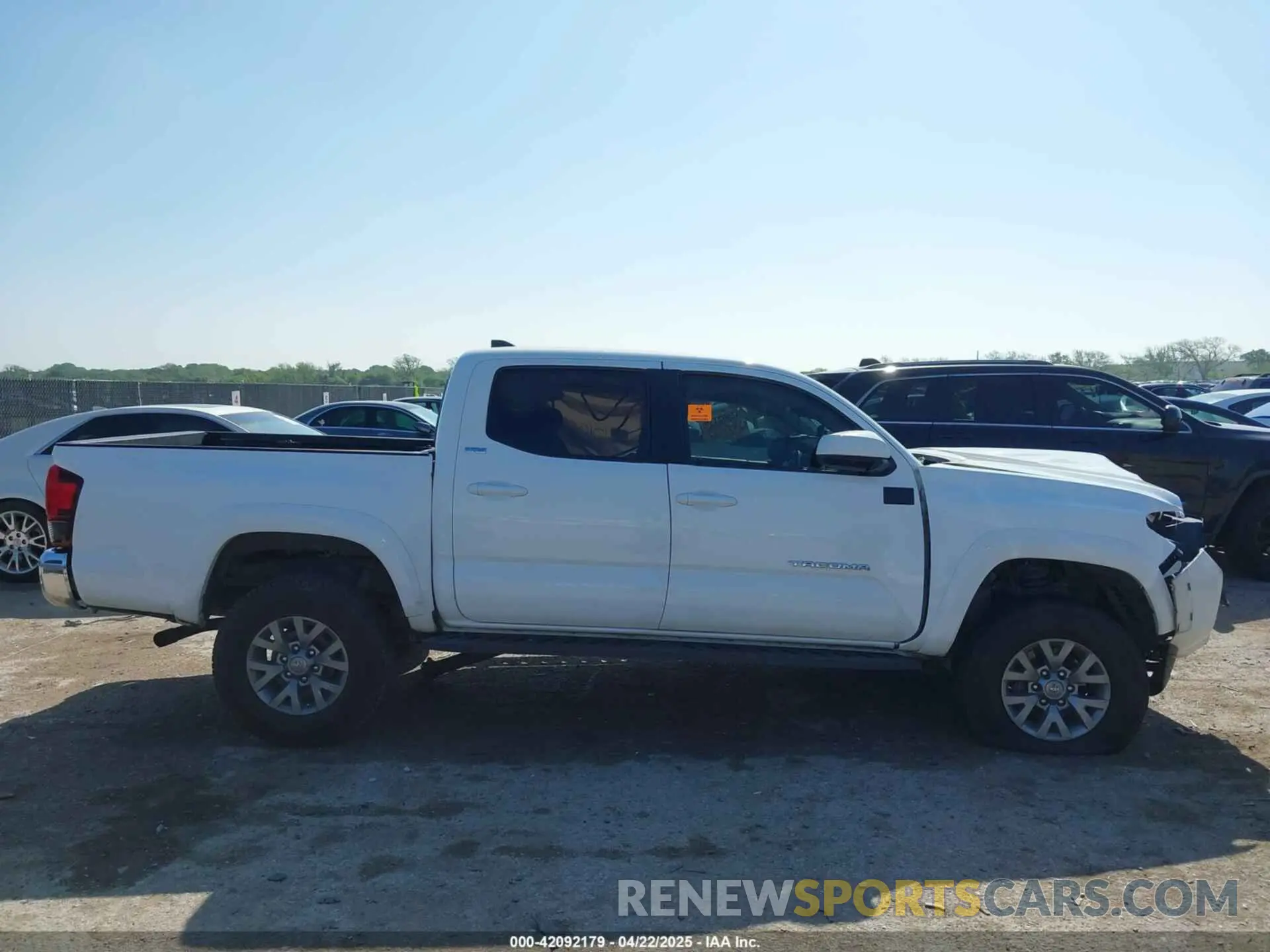 13 Photograph of a damaged car 5TFAZ5CN8KX082214 TOYOTA TACOMA 2019