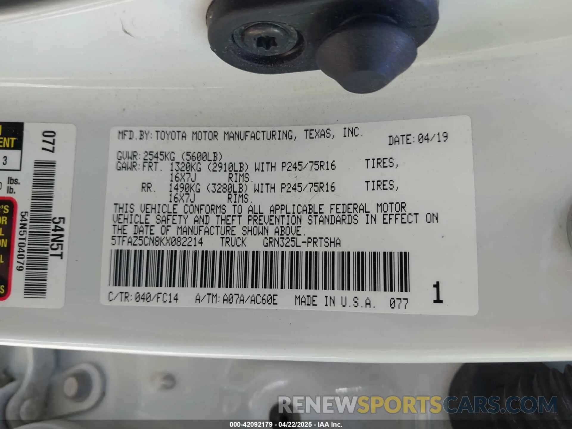 9 Photograph of a damaged car 5TFAZ5CN8KX082214 TOYOTA TACOMA 2019
