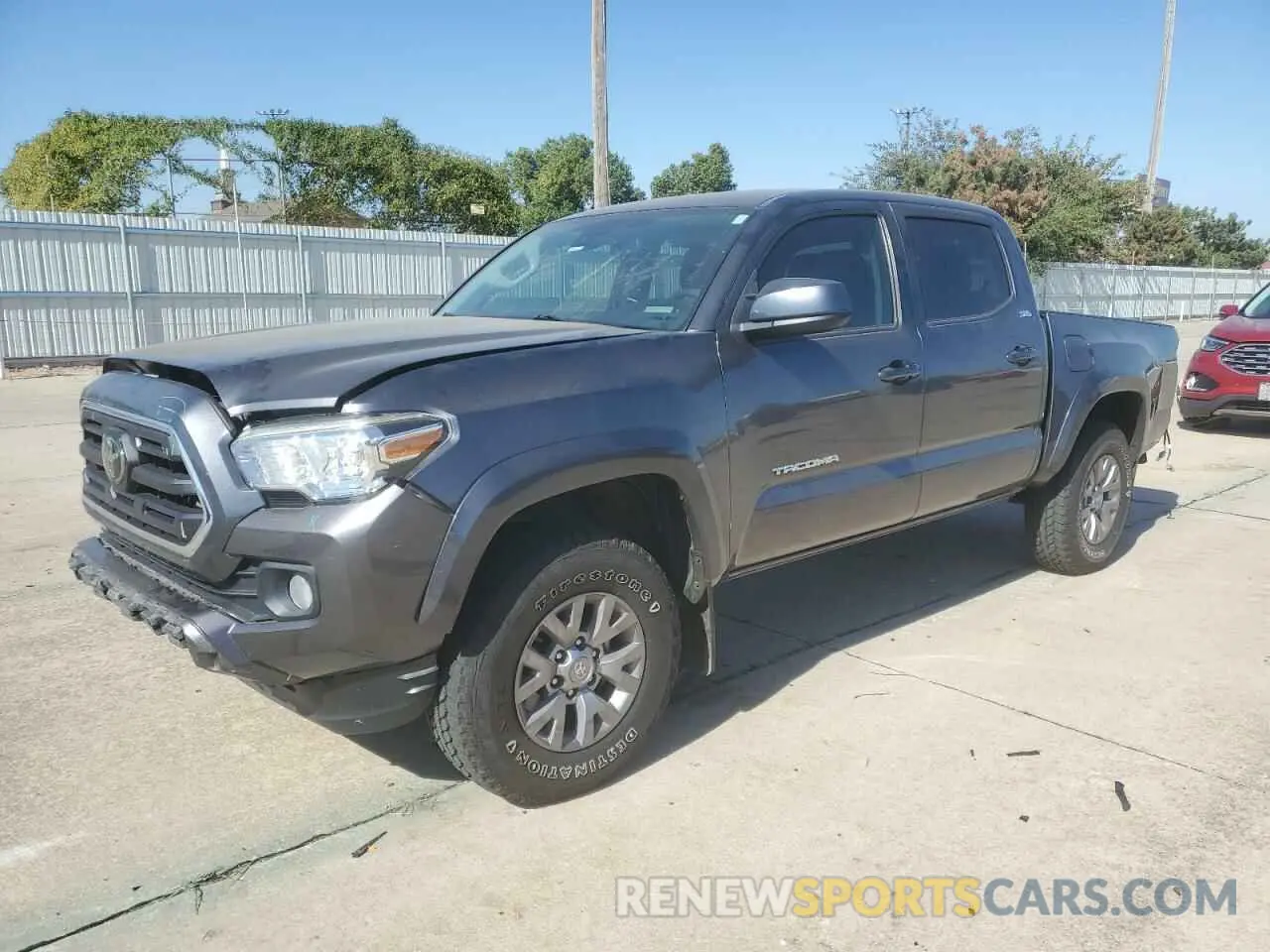1 Photograph of a damaged car 5TFAZ5CN8KX085923 TOYOTA TACOMA 2019