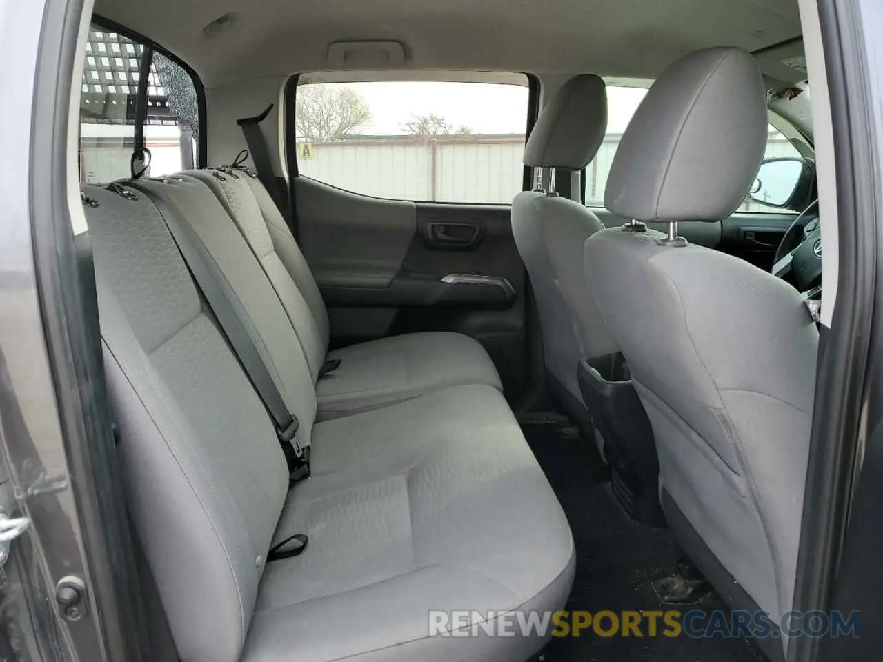 10 Photograph of a damaged car 5TFAZ5CN9KX073067 TOYOTA TACOMA 2019