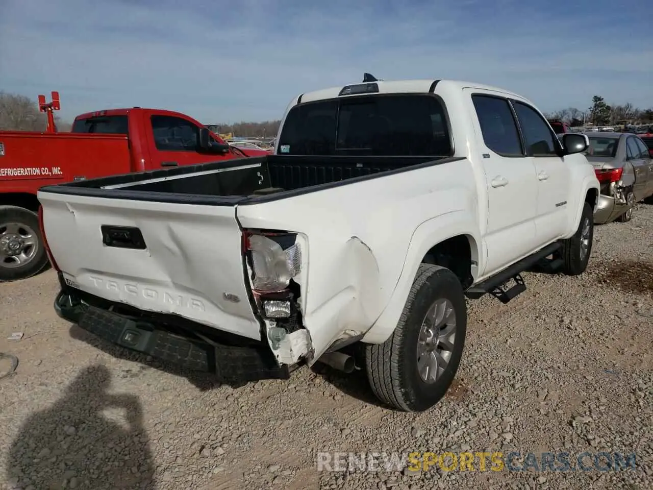 4 Photograph of a damaged car 5TFAZ5CN9KX074705 TOYOTA TACOMA 2019