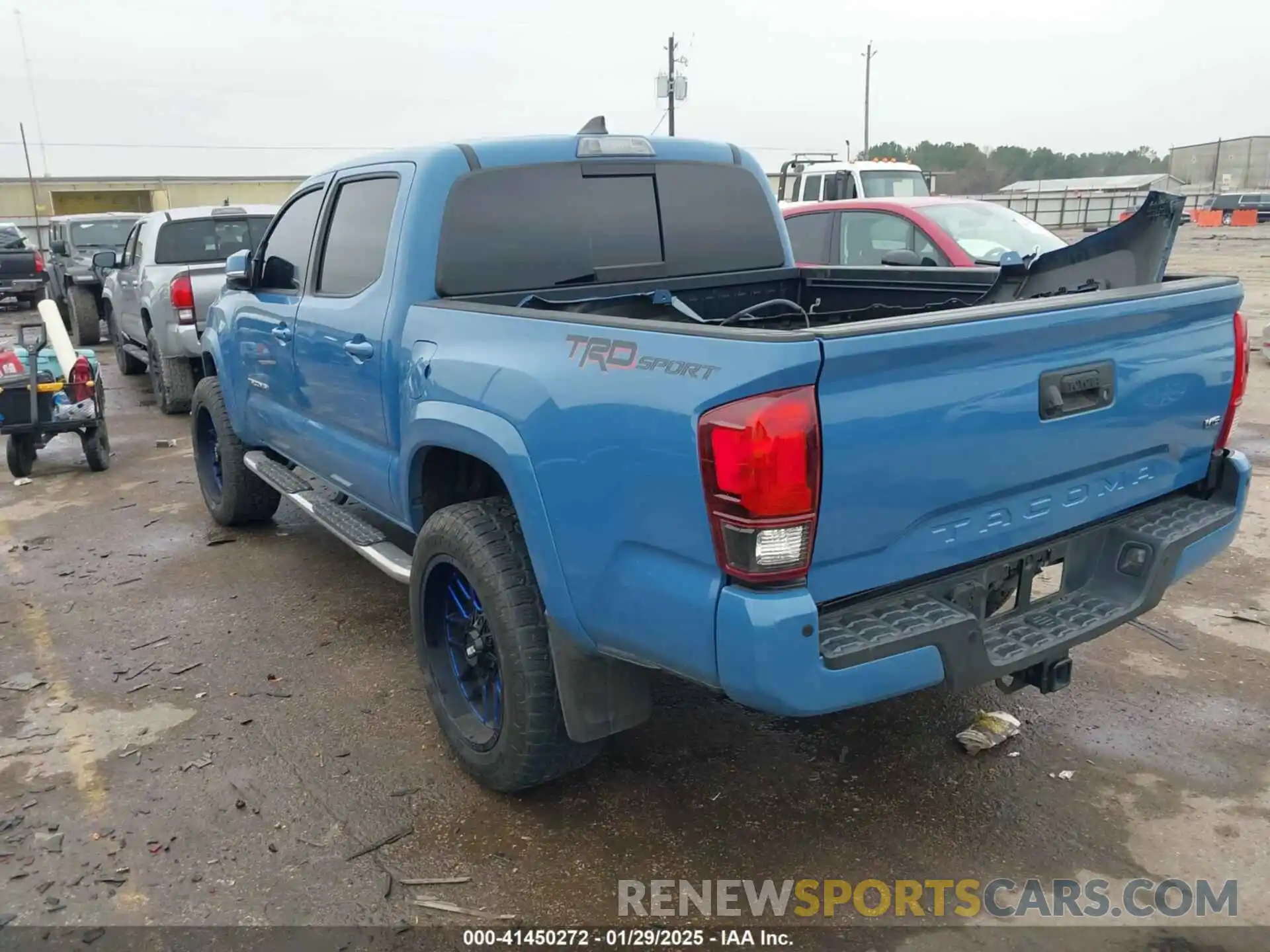 3 Photograph of a damaged car 5TFAZ5CN9KX086109 TOYOTA TACOMA 2019