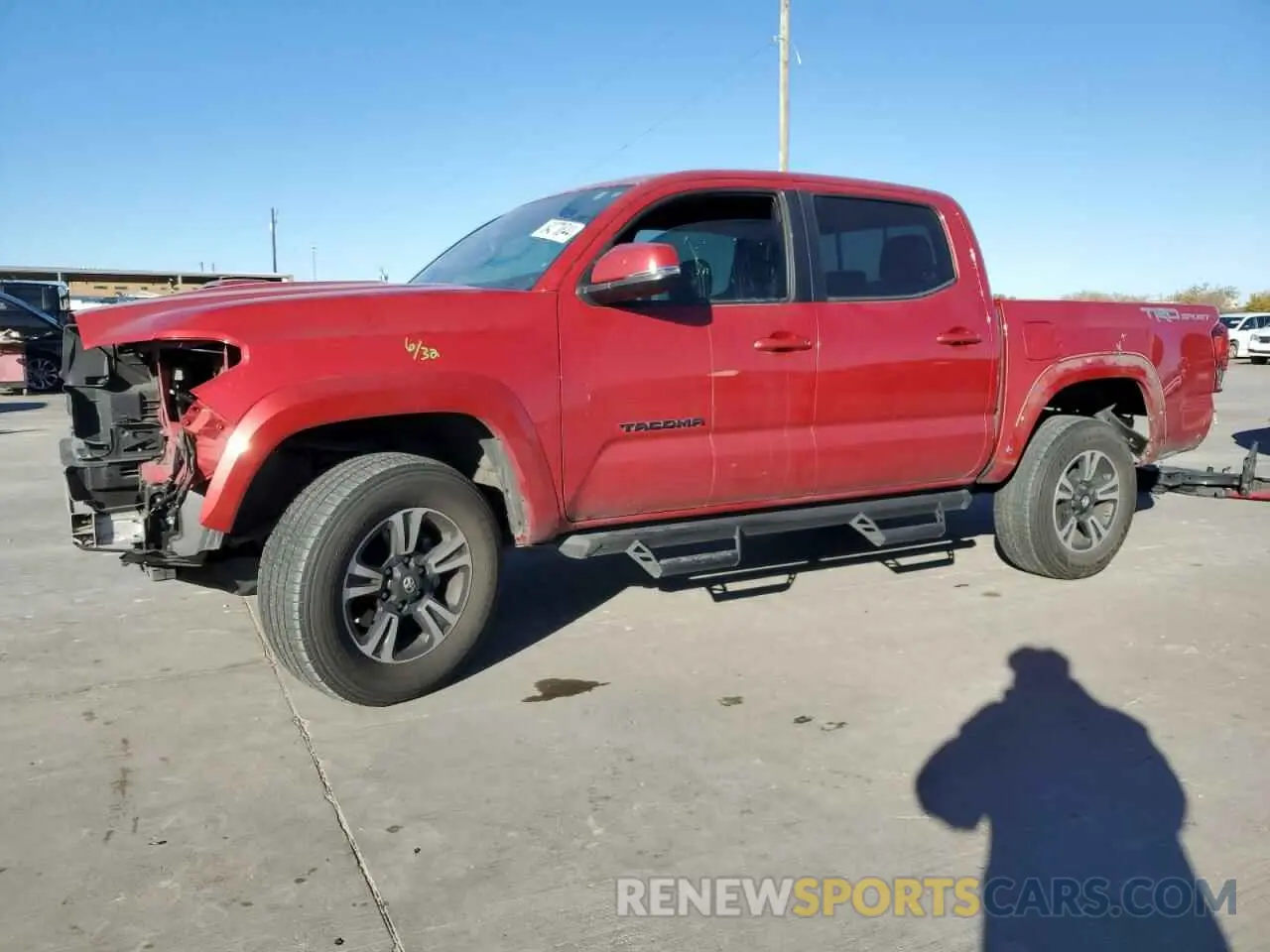 1 Photograph of a damaged car 5TFAZ5CNXKX078777 TOYOTA TACOMA 2019