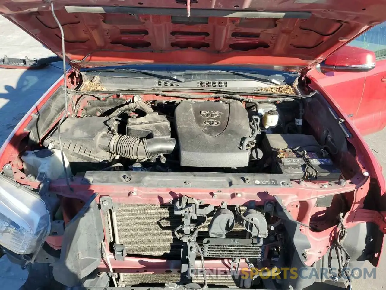 11 Photograph of a damaged car 5TFAZ5CNXKX078777 TOYOTA TACOMA 2019