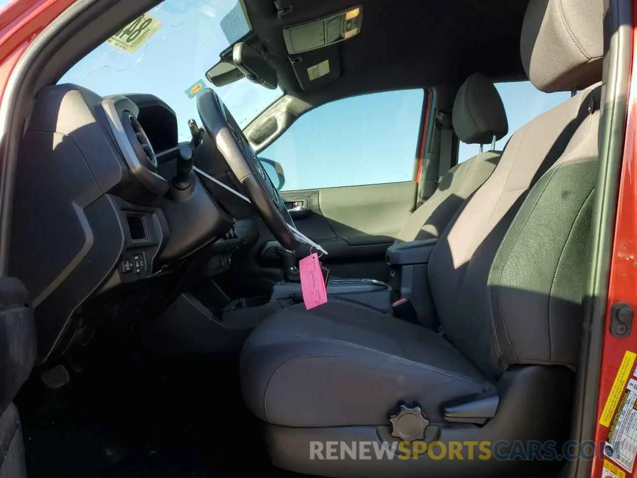 7 Photograph of a damaged car 5TFAZ5CNXKX078777 TOYOTA TACOMA 2019