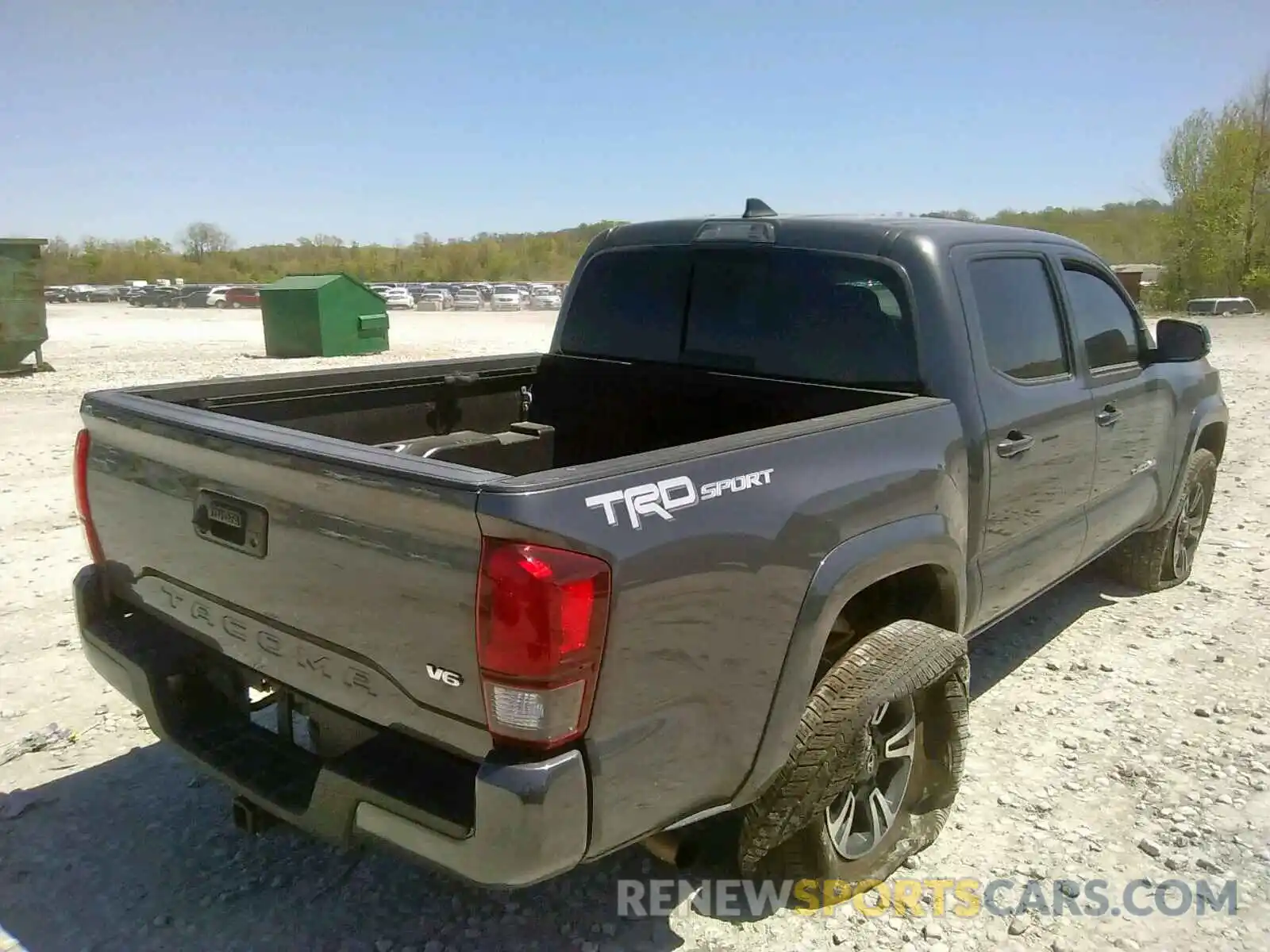 4 Photograph of a damaged car 5TFAZ5CNXKX079055 TOYOTA TACOMA 2019