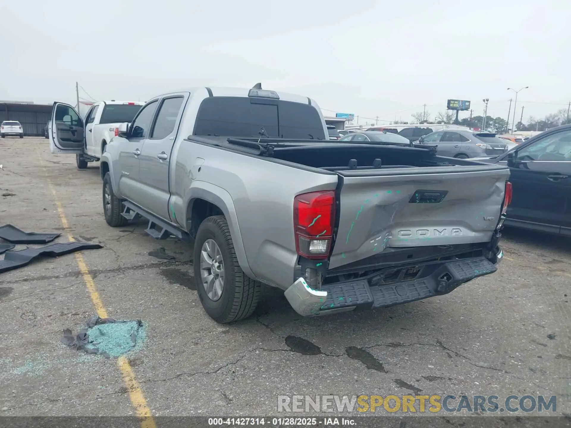 3 Photograph of a damaged car 5TFBZ5DN8KX004681 TOYOTA TACOMA 2019
