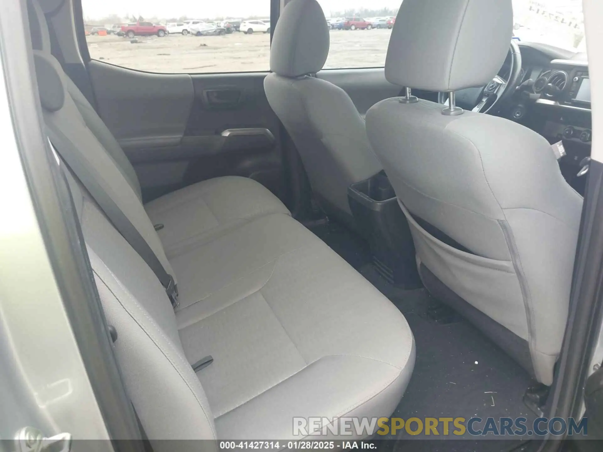 8 Photograph of a damaged car 5TFBZ5DN8KX004681 TOYOTA TACOMA 2019