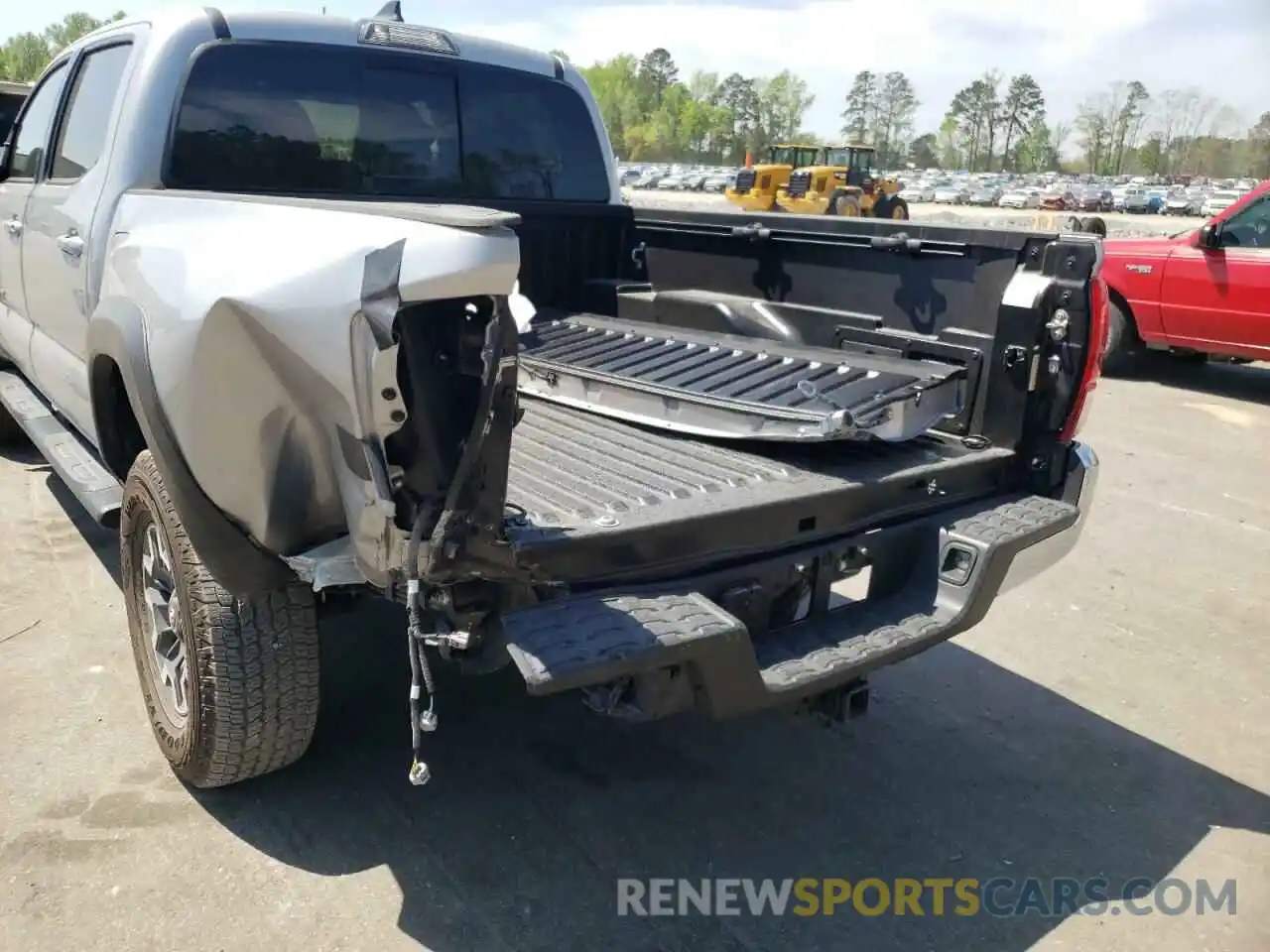 9 Photograph of a damaged car 5TFCZ5AN0KX175479 TOYOTA TACOMA 2019