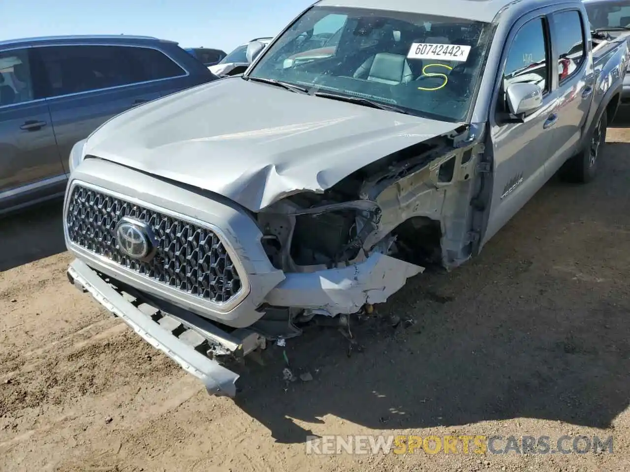 9 Photograph of a damaged car 5TFCZ5AN0KX188264 TOYOTA TACOMA 2019