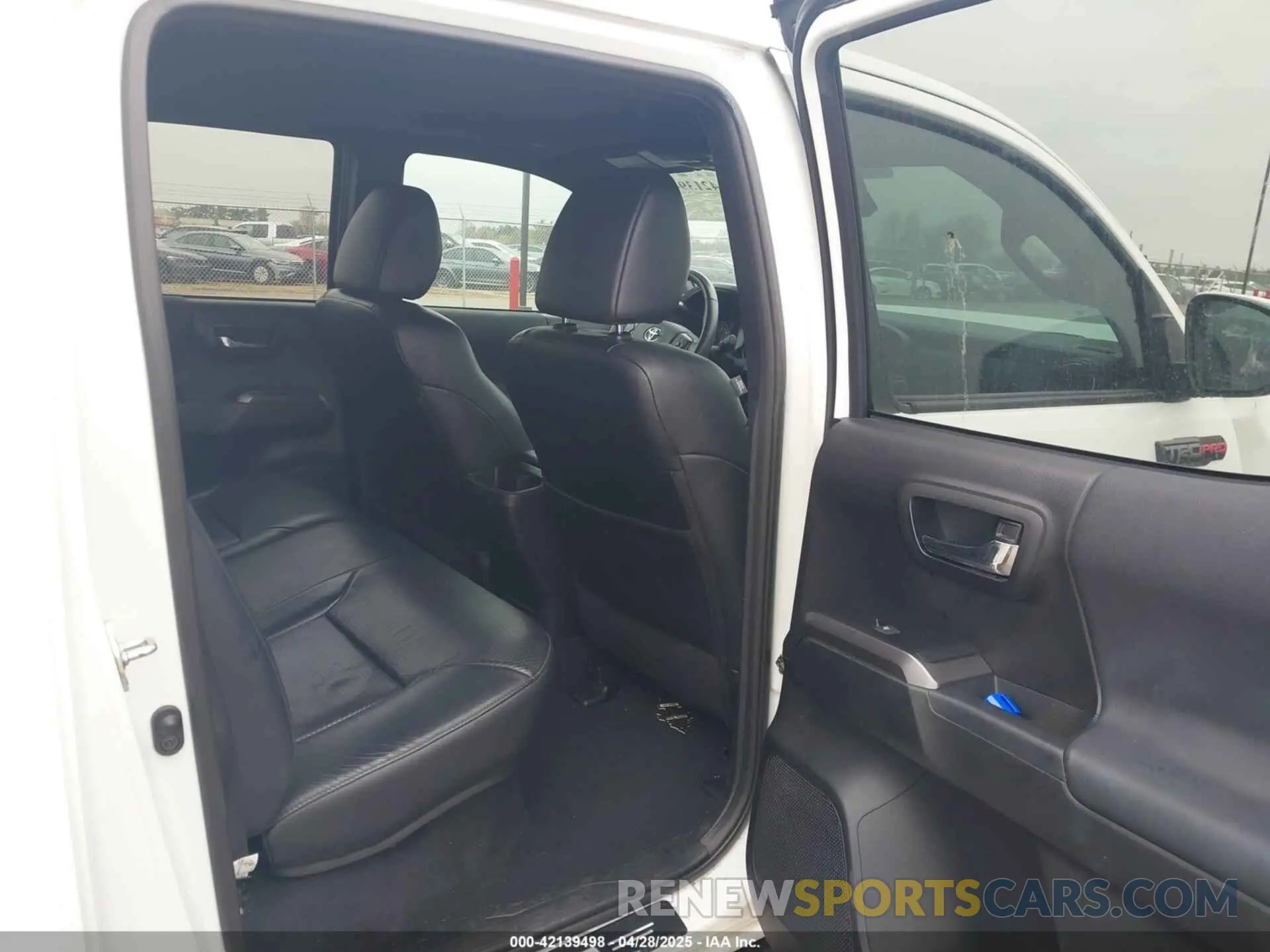8 Photograph of a damaged car 5TFCZ5AN0KX190354 TOYOTA TACOMA 2019