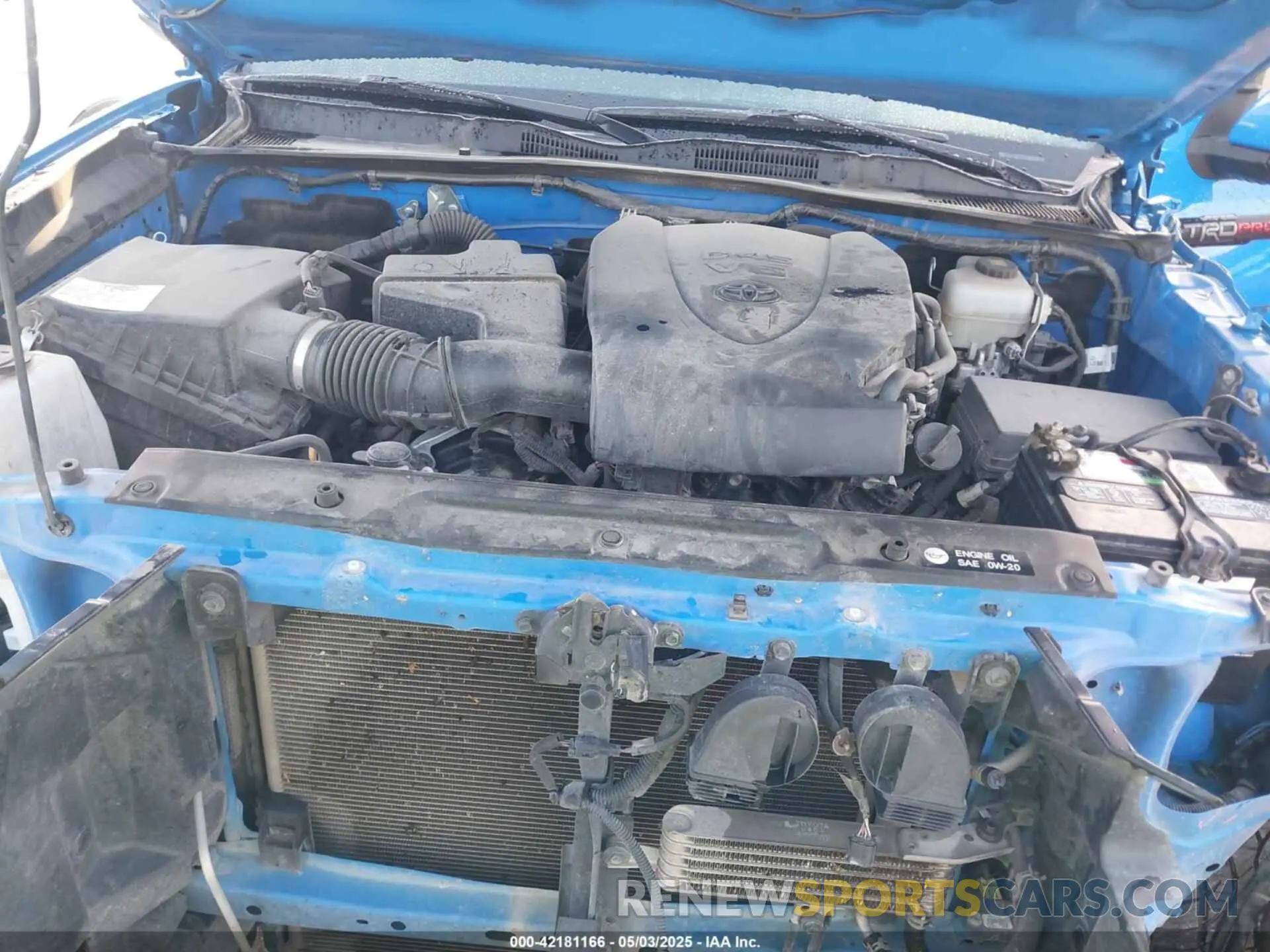 10 Photograph of a damaged car 5TFCZ5AN0KX201840 TOYOTA TACOMA 2019