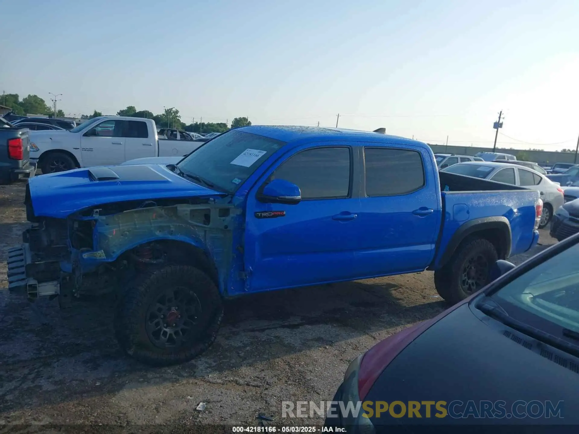 15 Photograph of a damaged car 5TFCZ5AN0KX201840 TOYOTA TACOMA 2019