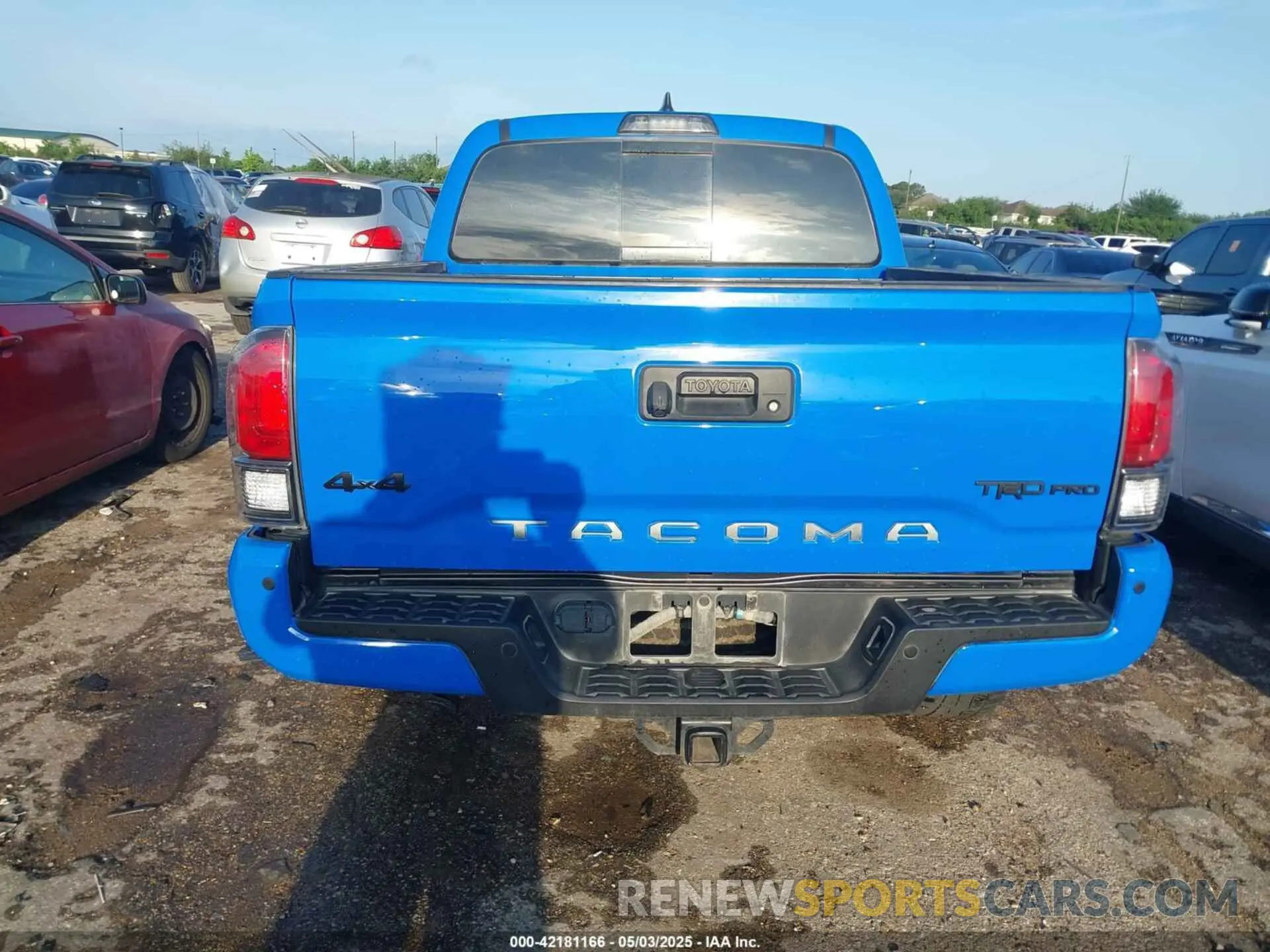17 Photograph of a damaged car 5TFCZ5AN0KX201840 TOYOTA TACOMA 2019