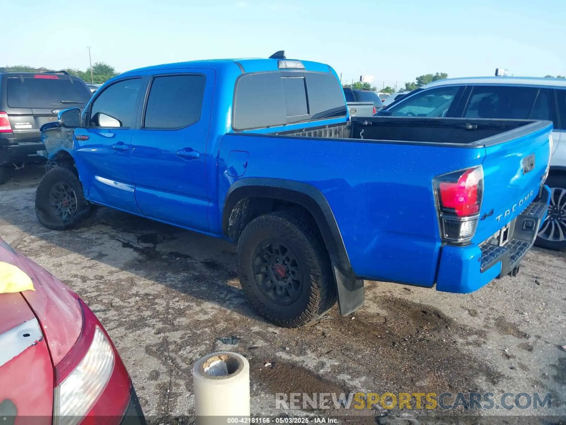 3 Photograph of a damaged car 5TFCZ5AN0KX201840 TOYOTA TACOMA 2019