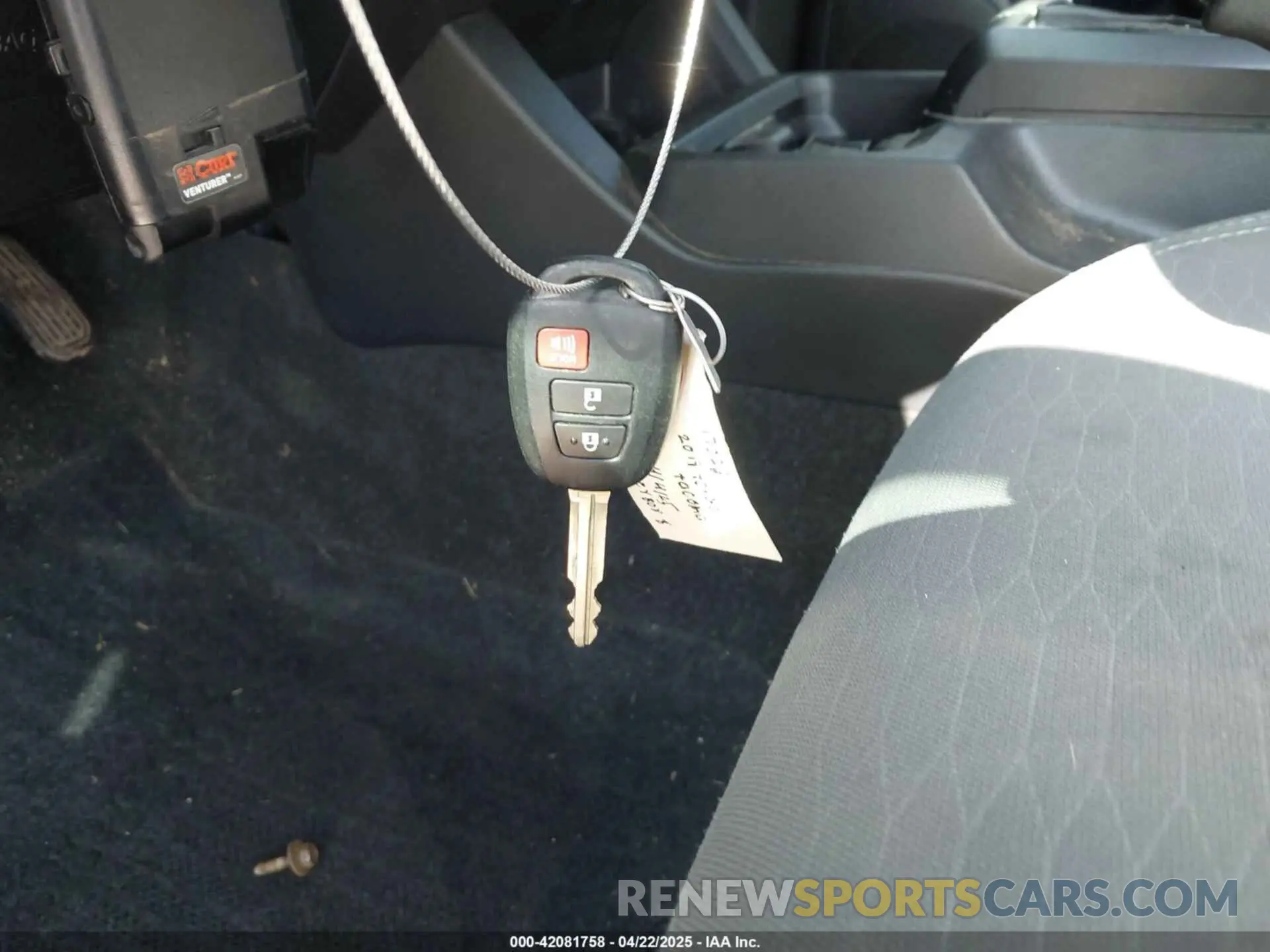11 Photograph of a damaged car 5TFCZ5AN1KX170453 TOYOTA TACOMA 2019