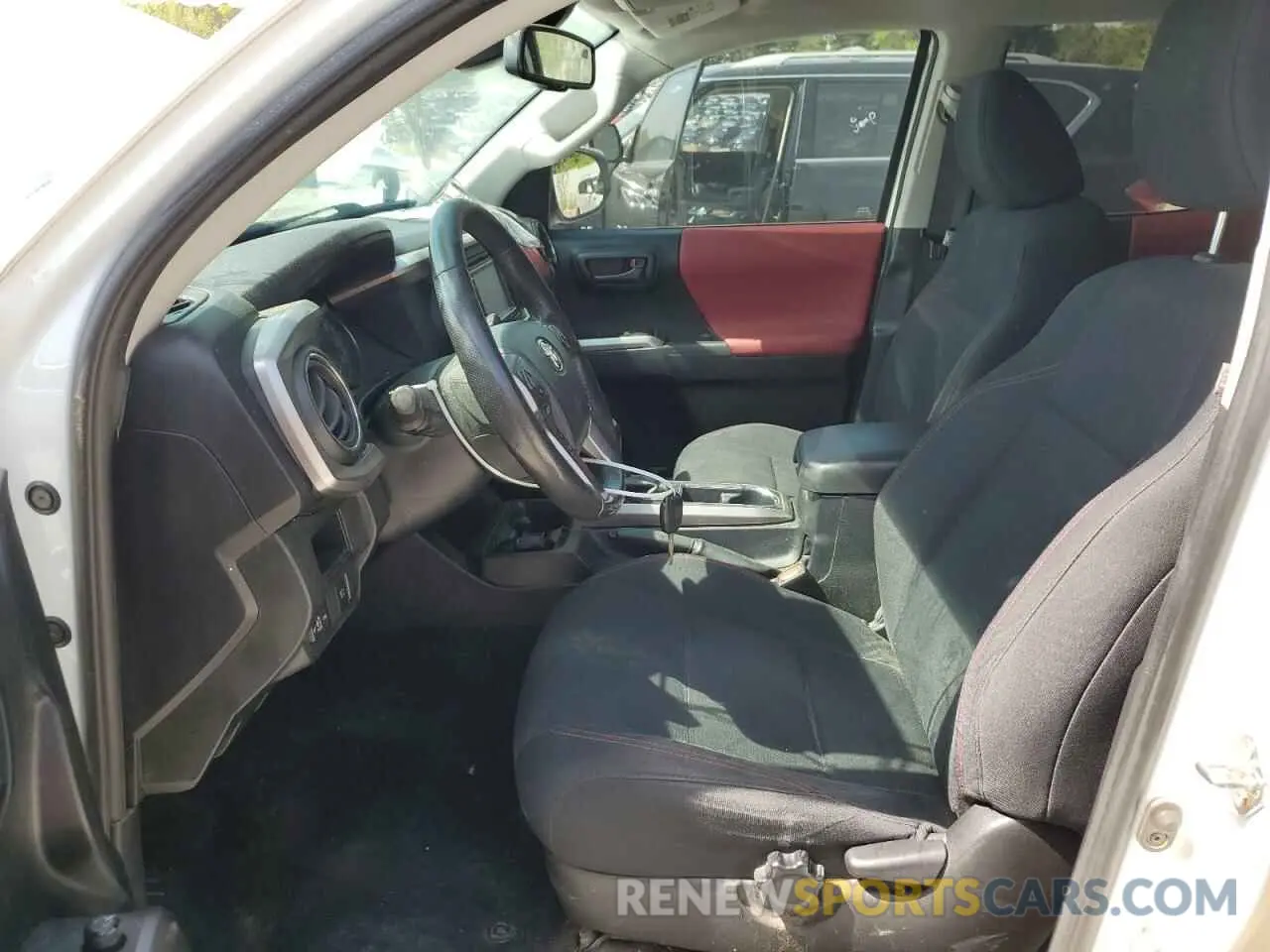 7 Photograph of a damaged car 5TFCZ5AN1KX174454 TOYOTA TACOMA 2019