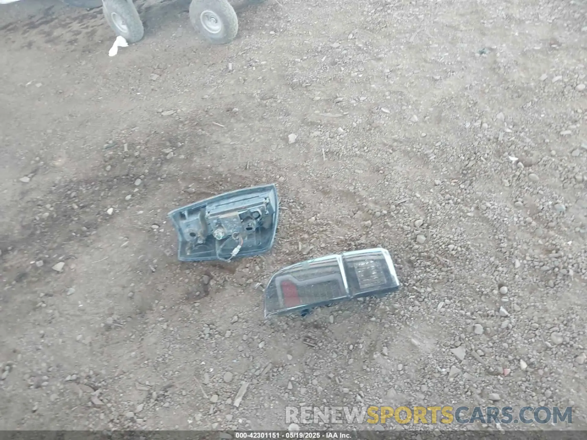 12 Photograph of a damaged car 5TFCZ5AN1KX190749 TOYOTA TACOMA 2019