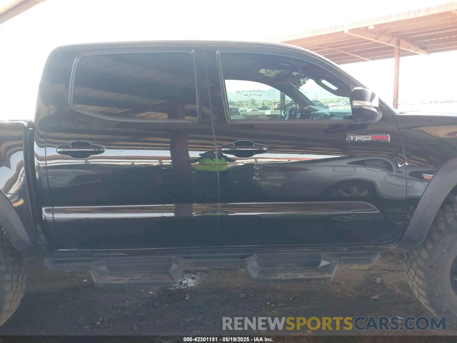 14 Photograph of a damaged car 5TFCZ5AN1KX190749 TOYOTA TACOMA 2019