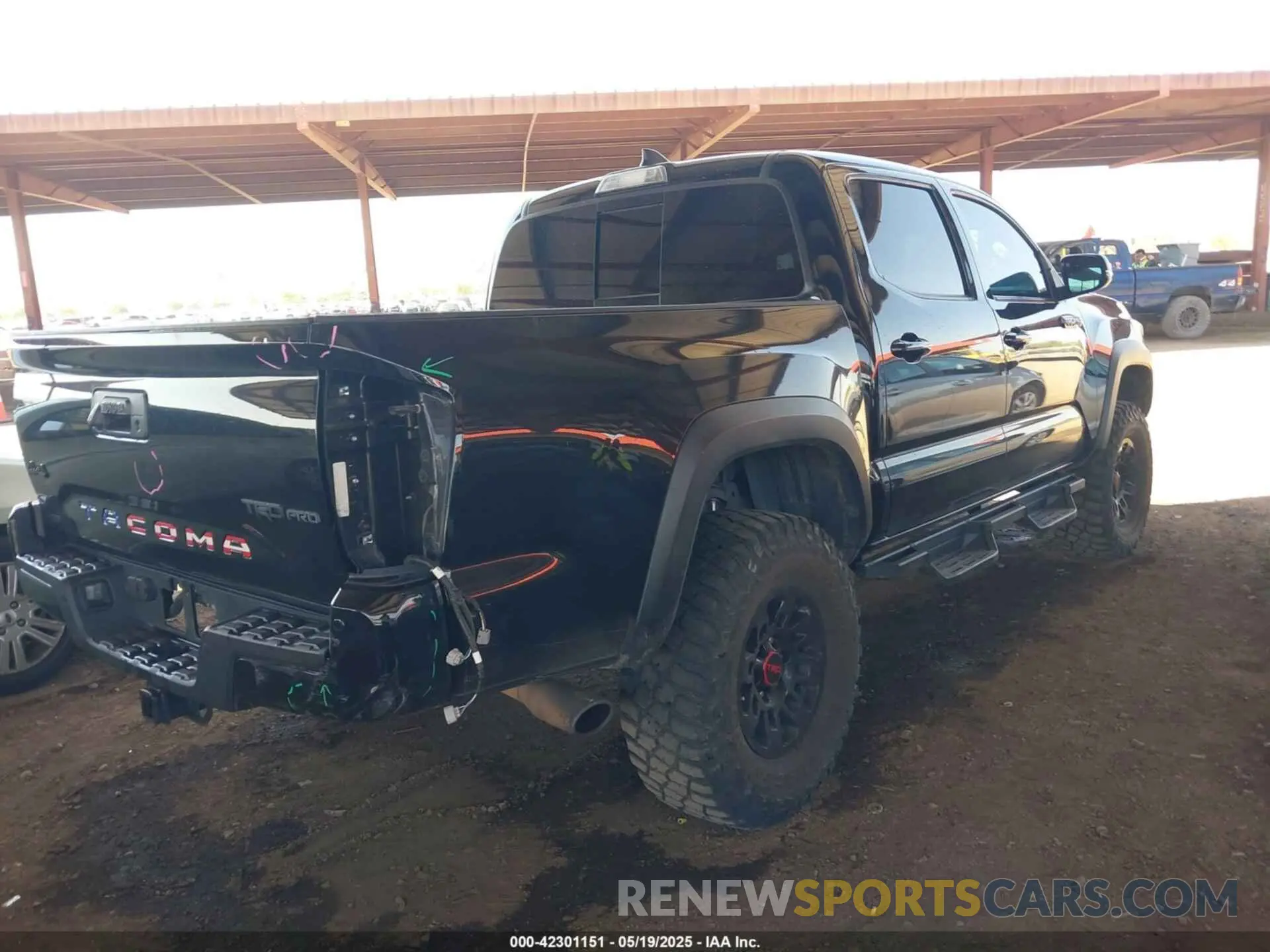 4 Photograph of a damaged car 5TFCZ5AN1KX190749 TOYOTA TACOMA 2019