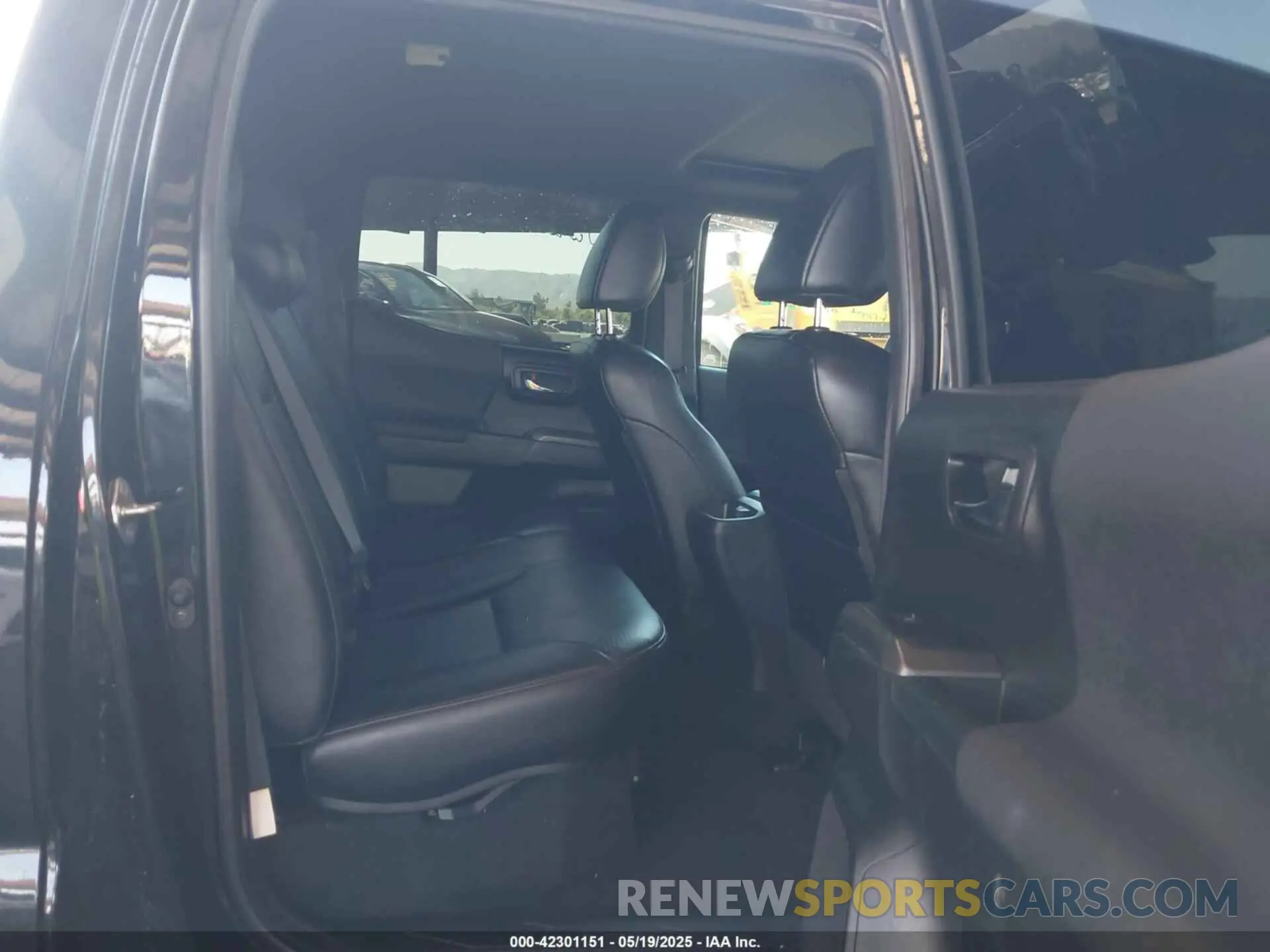 8 Photograph of a damaged car 5TFCZ5AN1KX190749 TOYOTA TACOMA 2019