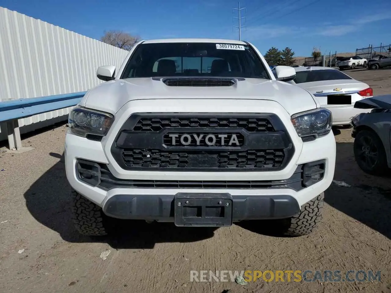 5 Photograph of a damaged car 5TFCZ5AN1KX205024 TOYOTA TACOMA 2019