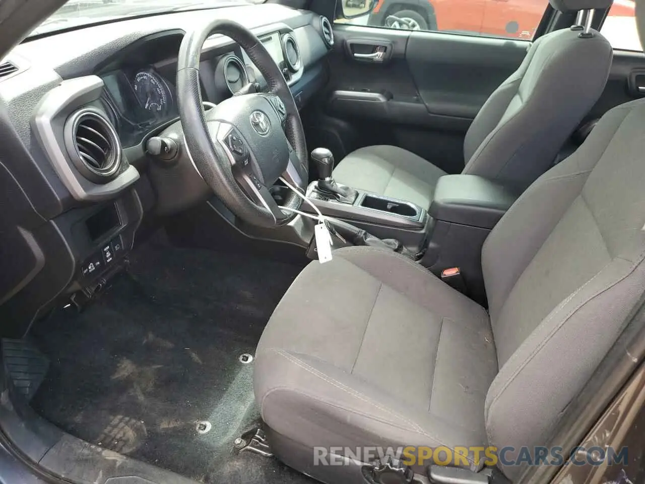7 Photograph of a damaged car 5TFCZ5AN1KX206478 TOYOTA TACOMA 2019