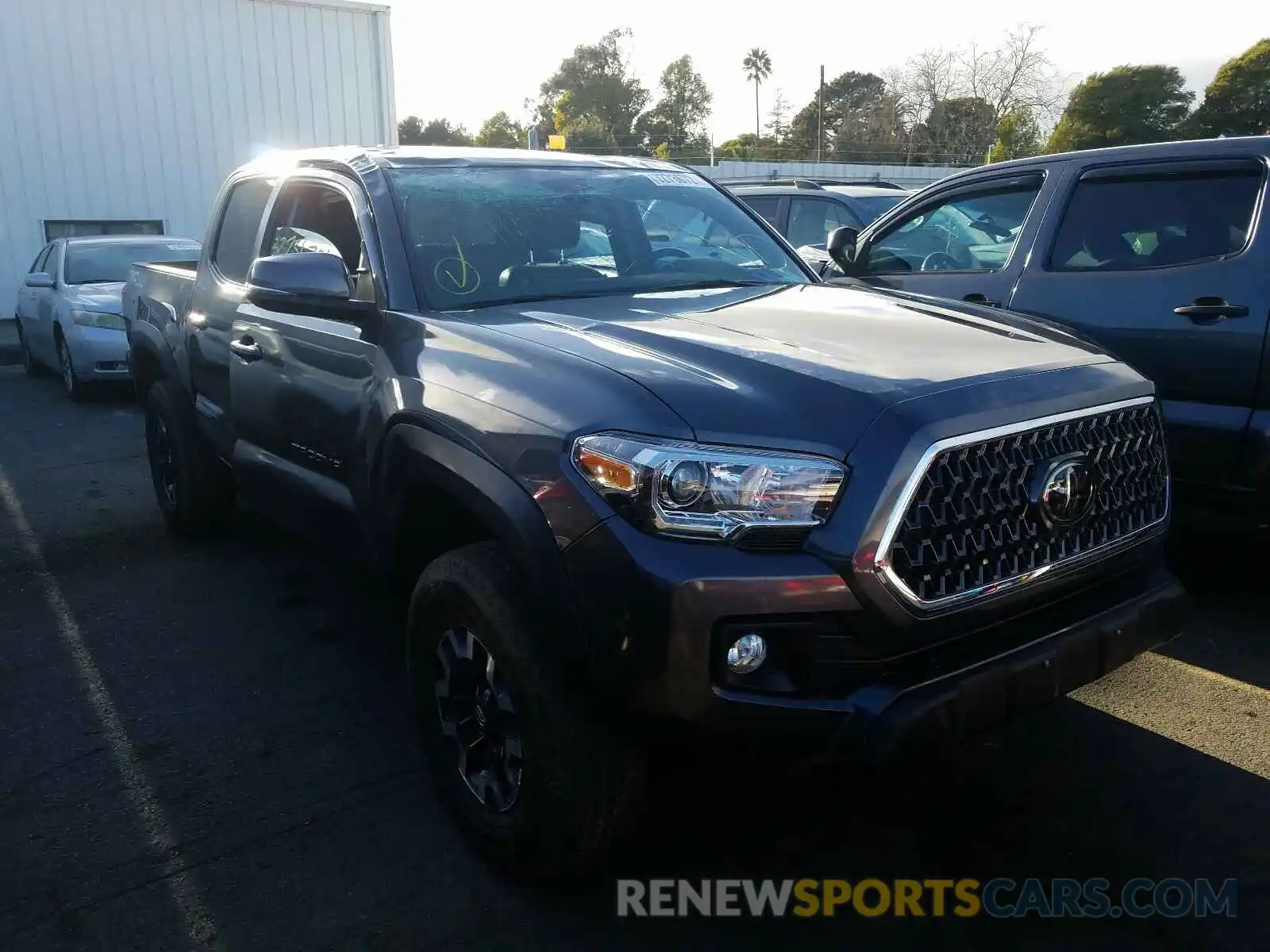 1 Photograph of a damaged car 5TFCZ5AN1KX210403 TOYOTA TACOMA 2019