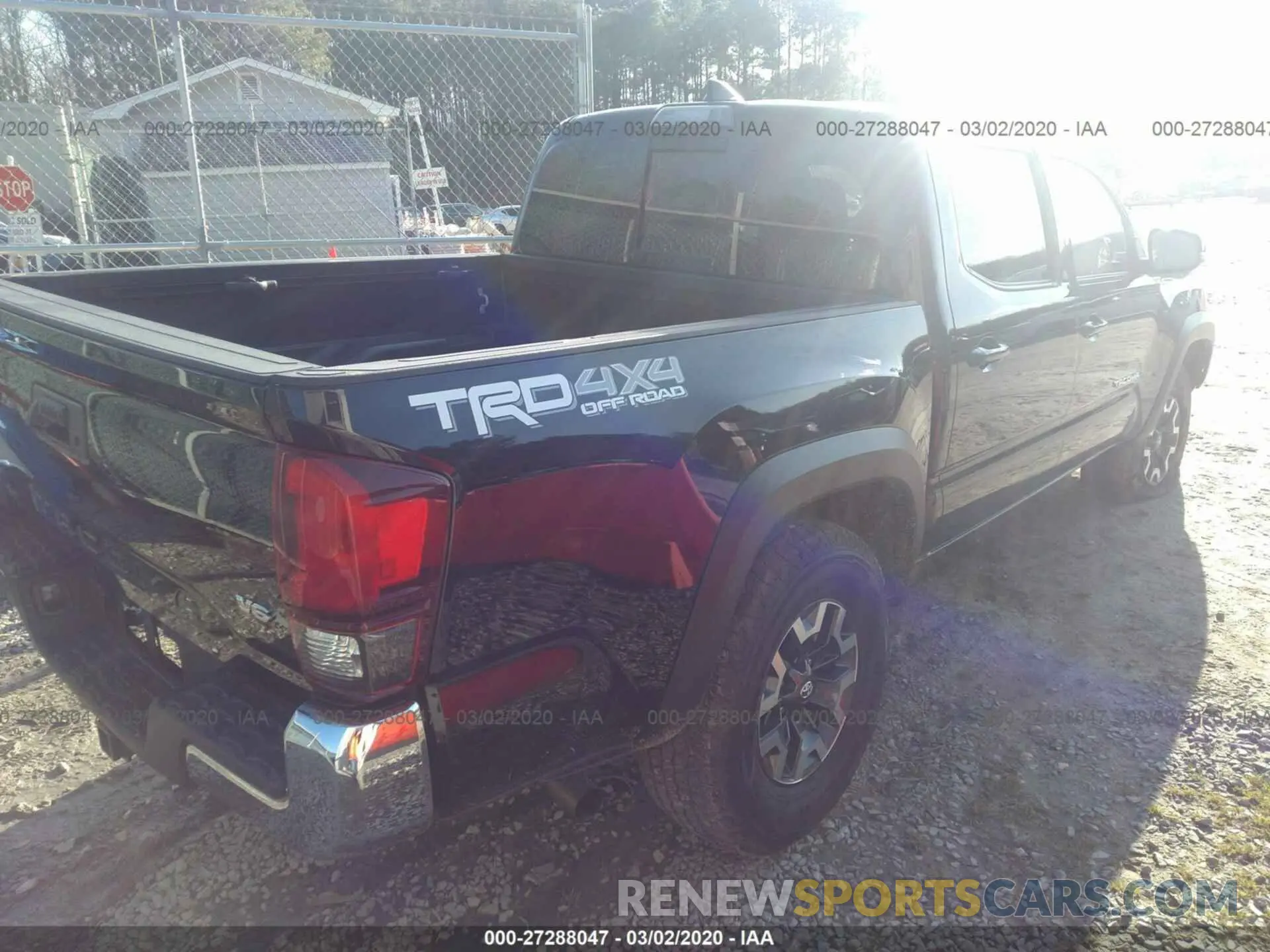 4 Photograph of a damaged car 5TFCZ5AN2KX169926 TOYOTA TACOMA 2019