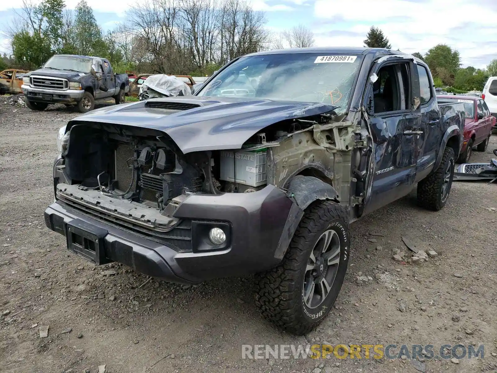 2 Photograph of a damaged car 5TFCZ5AN2KX173104 TOYOTA TACOMA 2019