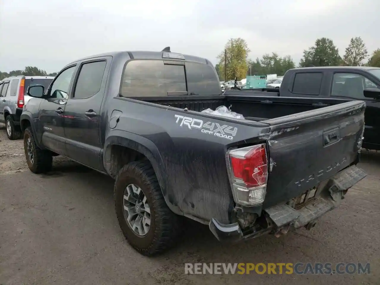 3 Photograph of a damaged car 5TFCZ5AN2KX184054 TOYOTA TACOMA 2019