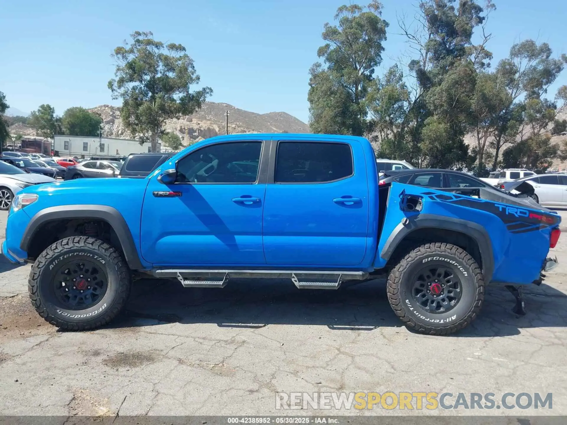 15 Photograph of a damaged car 5TFCZ5AN2KX185186 TOYOTA TACOMA 2019