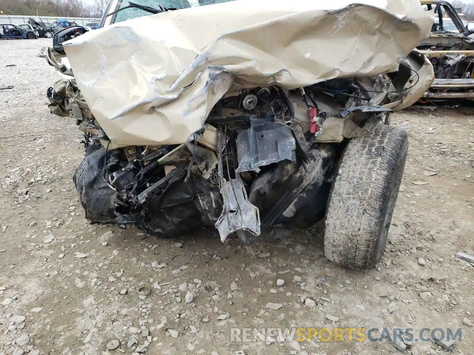 7 Photograph of a damaged car 5TFCZ5AN2KX194499 TOYOTA TACOMA 2019