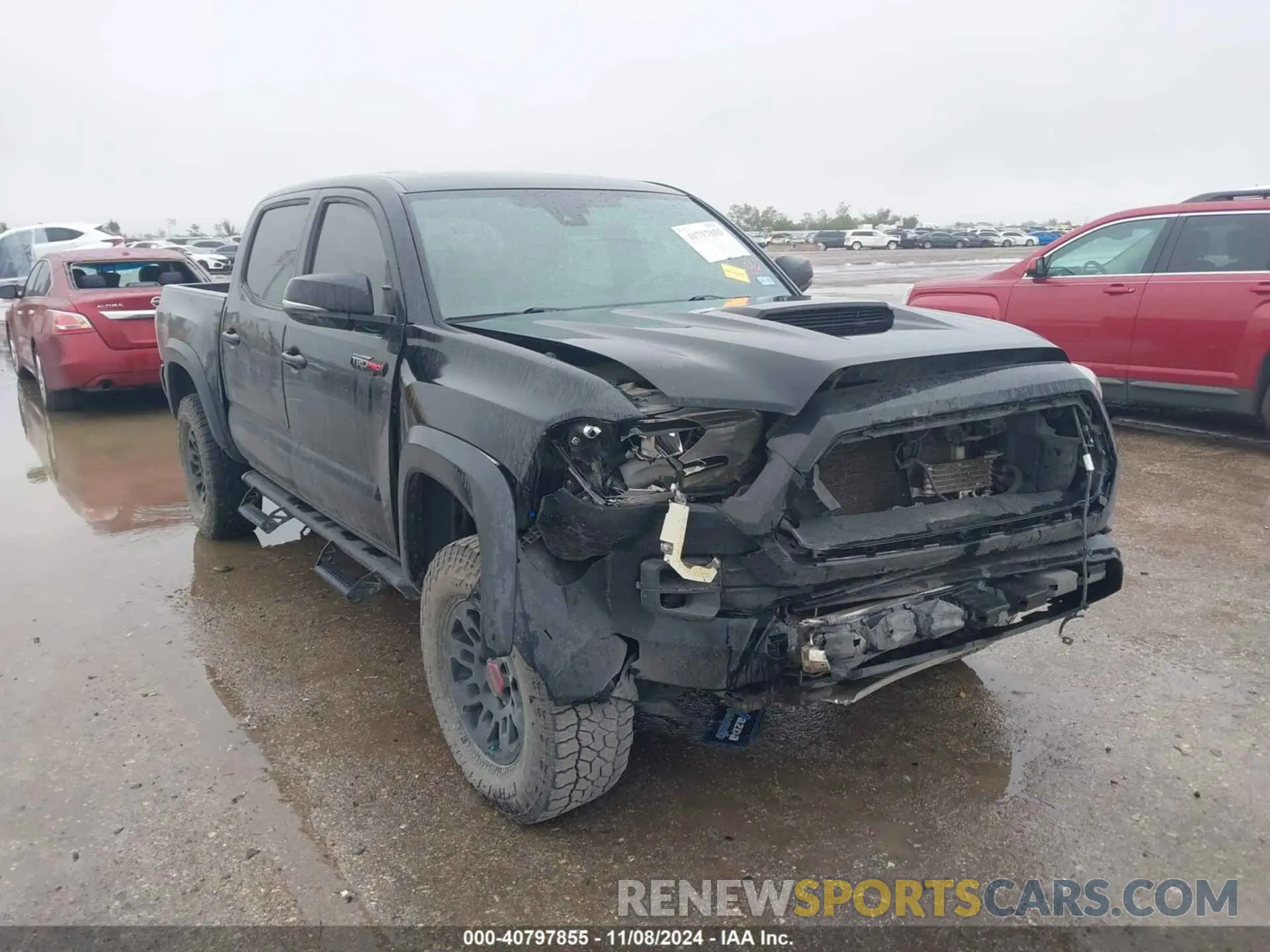 1 Photograph of a damaged car 5TFCZ5AN2KX195085 TOYOTA TACOMA 2019