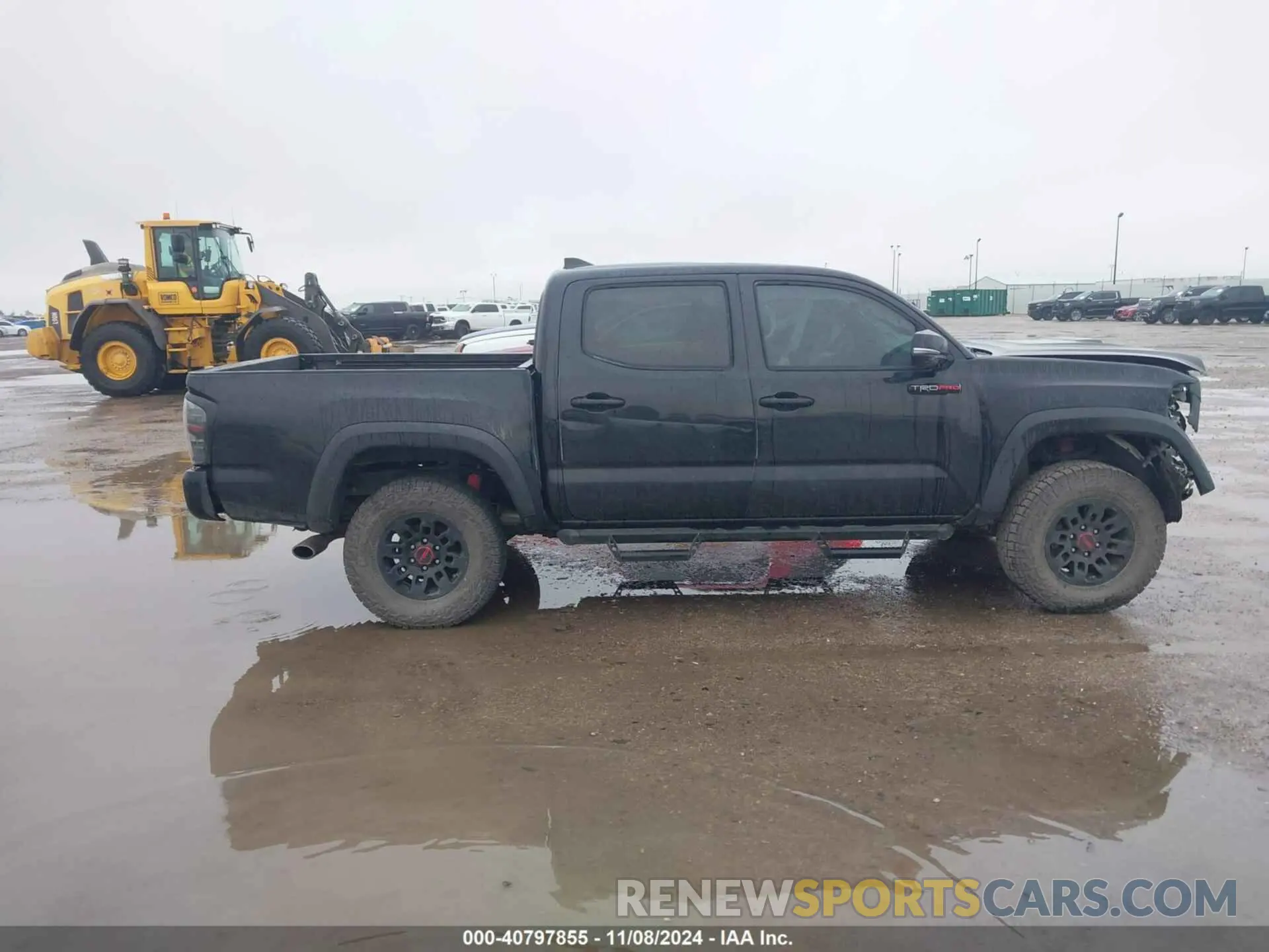 13 Photograph of a damaged car 5TFCZ5AN2KX195085 TOYOTA TACOMA 2019