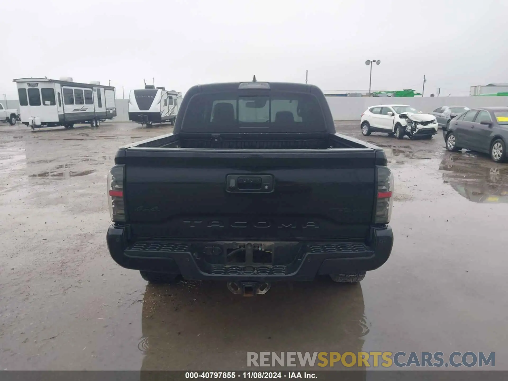 16 Photograph of a damaged car 5TFCZ5AN2KX195085 TOYOTA TACOMA 2019