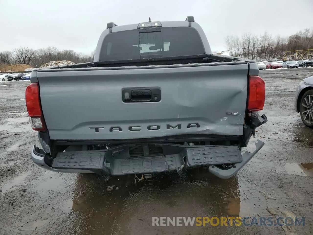 6 Photograph of a damaged car 5TFCZ5AN2KX198195 TOYOTA TACOMA 2019