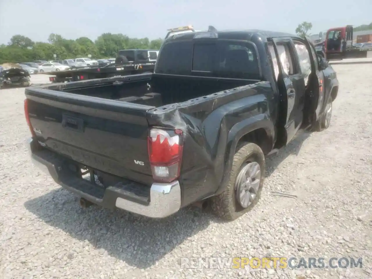 4 Photograph of a damaged car 5TFCZ5AN3KX180191 TOYOTA TACOMA 2019